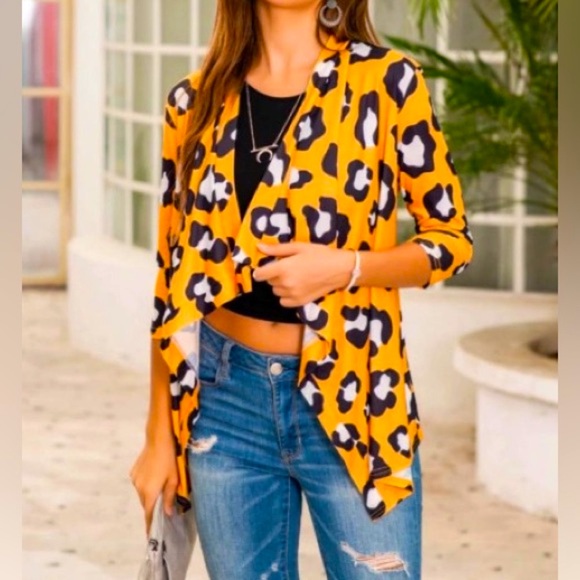 1/2 Sleeve Conventional Collar Trendy Leopard Print Asymmetrical Cardigan Tunic - Picture 4 of 6